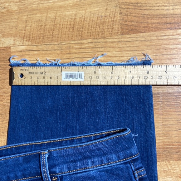 Old Navy Power Slim Straight - Picture 7 of 13